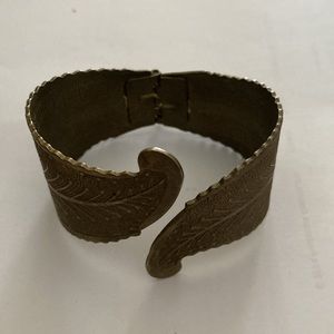 Vintage clasp bracelet